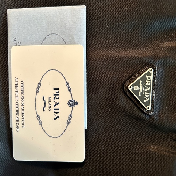 Authentic RARE PRADA Tessuto Nylon Cosmetic Toiletry Bag - Picture 3 of 16